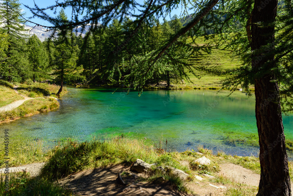 Lago Layet anche detto Lago Blu - Valtournenche Lago Layet anche detto Lago Blu - Valtournenche