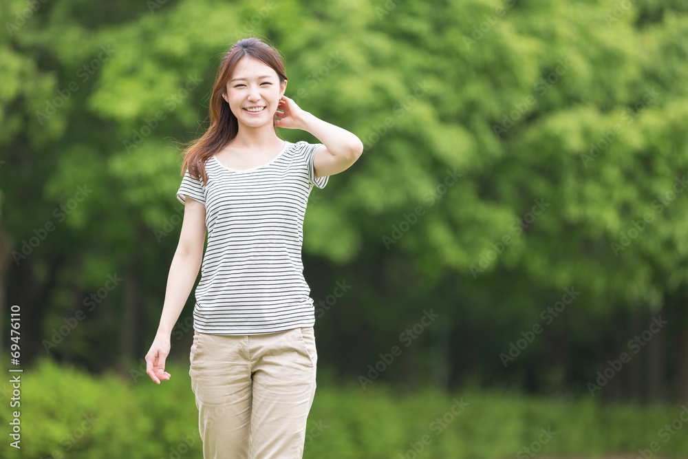 笑顔の女性 笑顔の女性