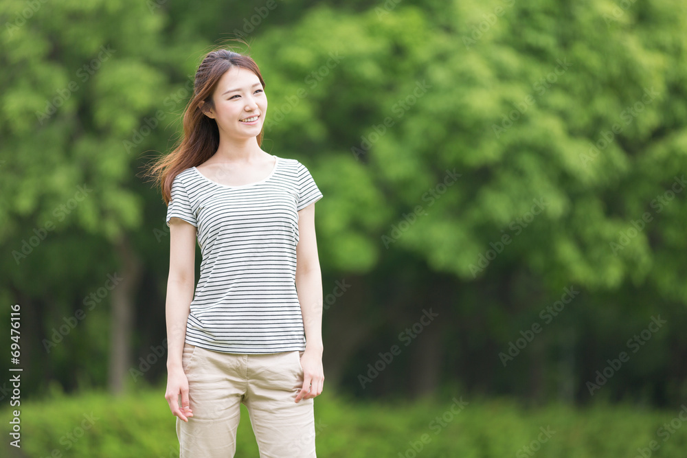 笑顔の女性 笑顔の女性
