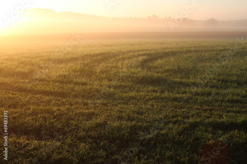 Morgennebel bei Sonnenaufgang