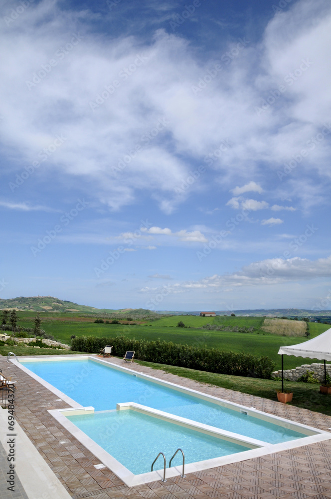 piscina in campagna