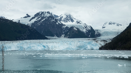 View of Meares Glacier © cec72