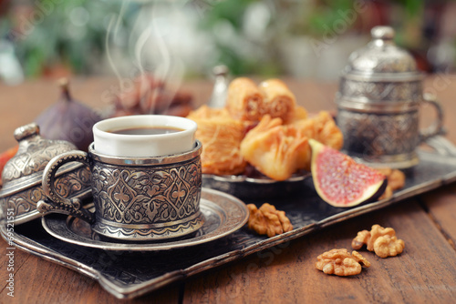 Fotografie Oriental sweets with coffee