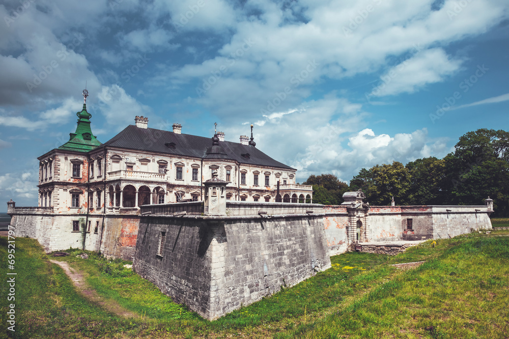 Old Pidhirtsi Castle, village Podgortsy, Renaissance Palace, Ukr