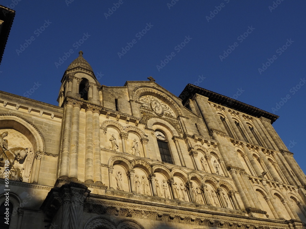 Fototapeta premium Iglesia de la Santa Cruz en Bordeaux
