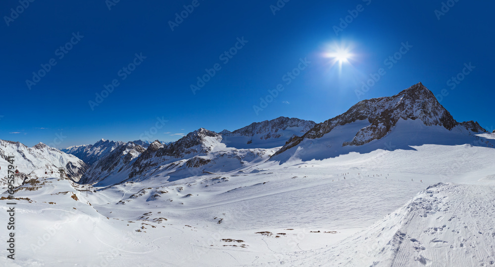 Mountains ski resort - Innsbruck Austria Mountains ski resort - Innsbruck Austria