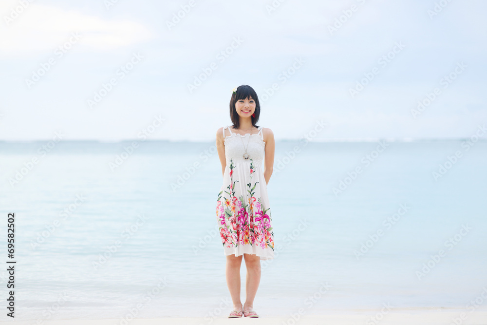 旅行・若い女性 旅行・若い女性