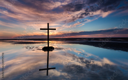 Foto Low Sun Cross Waters