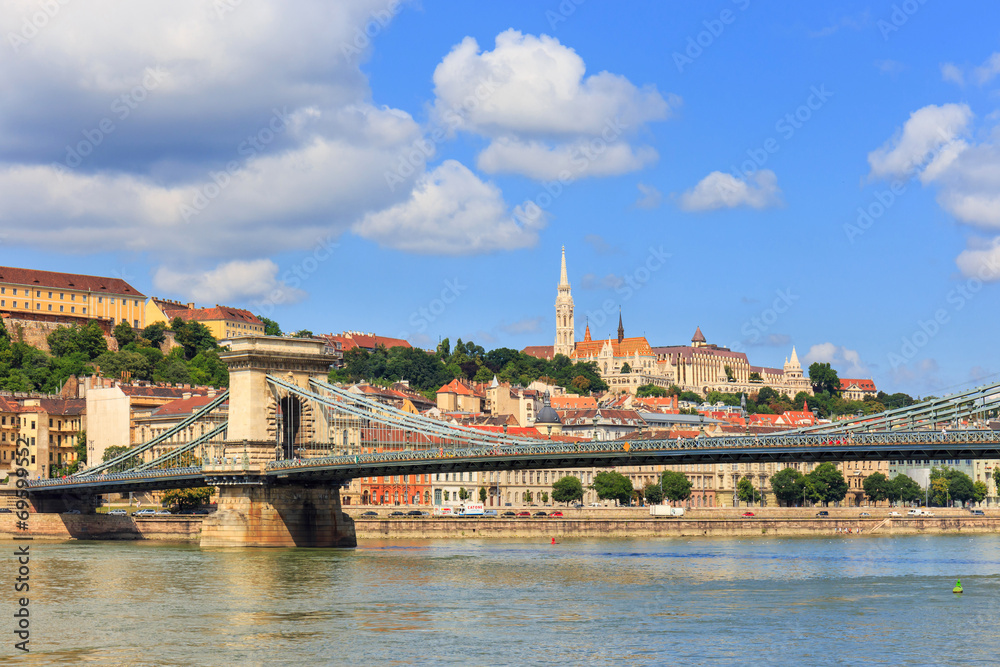 Obraz premium Chain Bridge in Budapest, Hungary