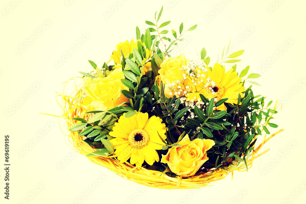 Naklejka premium Beautiful bouquet of yellow flowers.