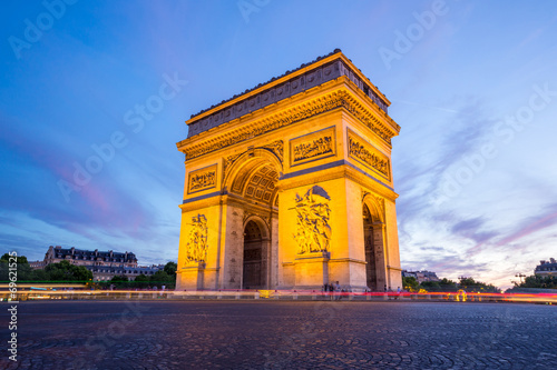 Arc of Triomphe Paris © vichie81