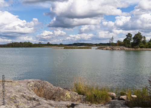 Fototapeta Naklejka Na Ścianę i Meble -  Stones, sea and sky. Sweden