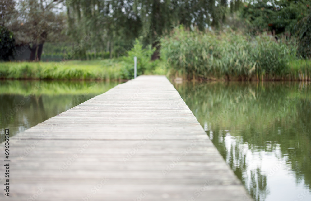 Kleiner Steg übers Wasser Kleiner Steg übers Wasser