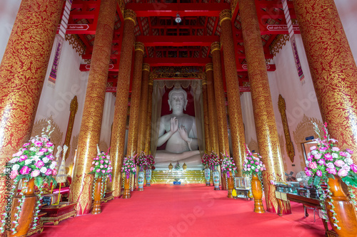 Interior of Wat Mangkol Thawararam (Wat Khrua Khrae), horizontal photo