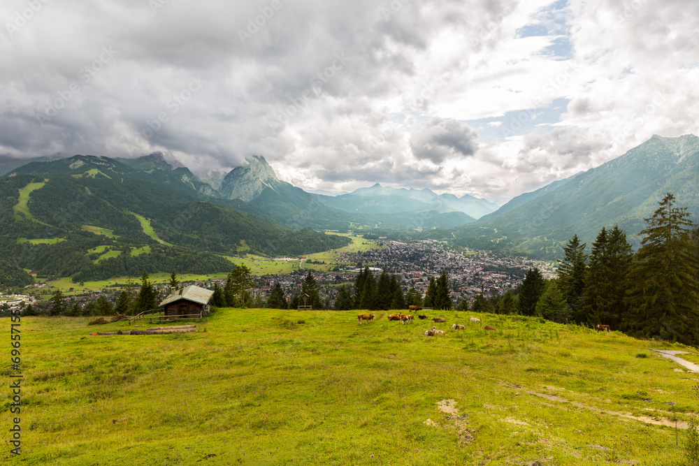 Zugspitze bewölkt Garmisch Partenkirchen