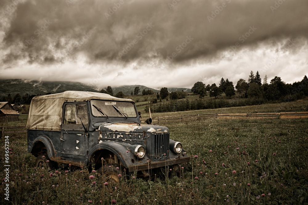 Fototapeta premium Abandoned vehicle