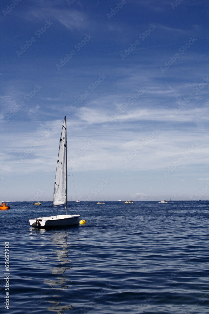 Fototapeta premium BARCA A VELA NEL MARE CROATO