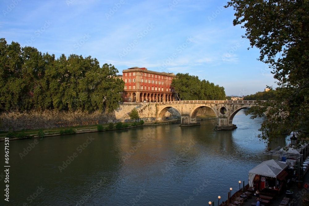 Fototapeta premium Der Tiber in Rom