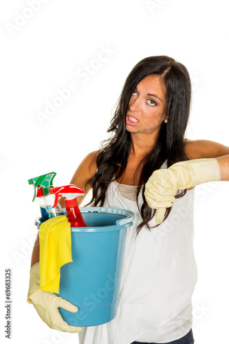 Hausfrau ärgert sich über putzen