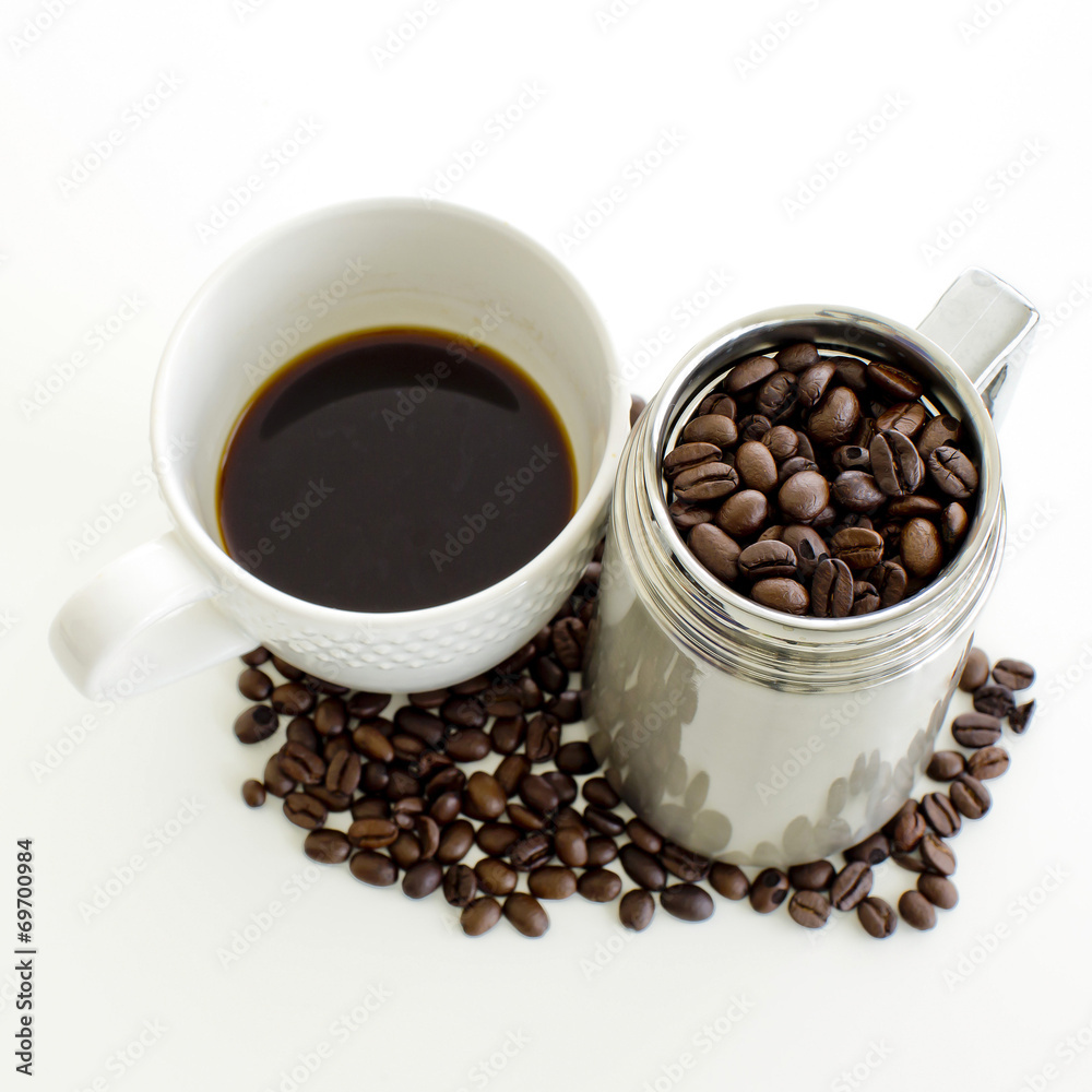 Coffee cup and coffee bean on white background Coffee cup and coffee bean on white background