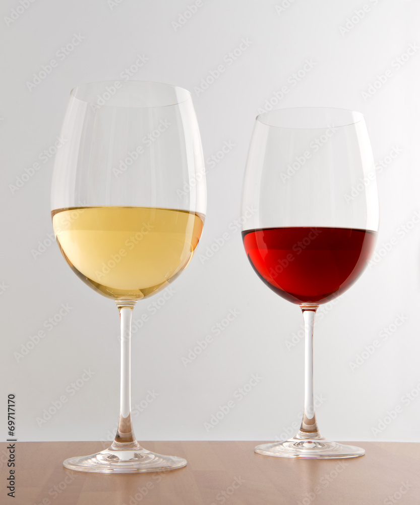 Glasses of red and white wine Glasses of red and white wine