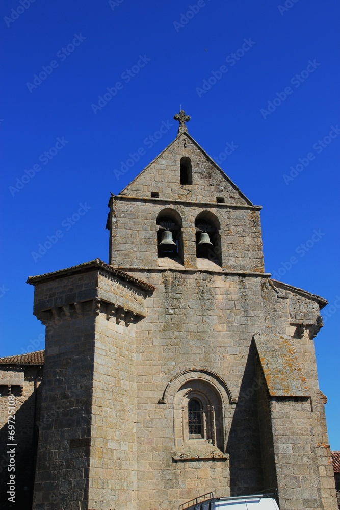 Eglise fortifiée de Compreignac (Haute-Vienne)