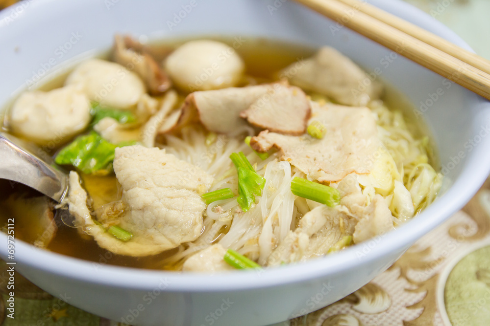 thai style noodle with meatballs thai style noodle with meatballs