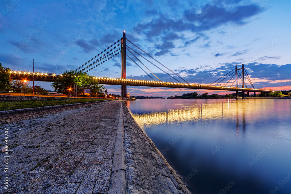 Obraz premium Bridge at night