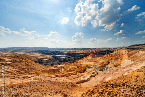 Obraz na płótnie Open mining pit w salonie
