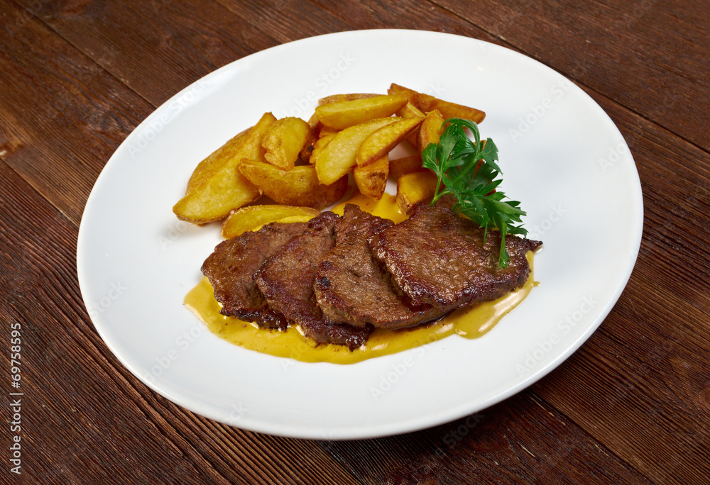 Roast fillet beef with potatoes Roast fillet beef with potatoes