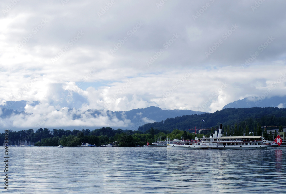 Obraz premium lake in lucerne