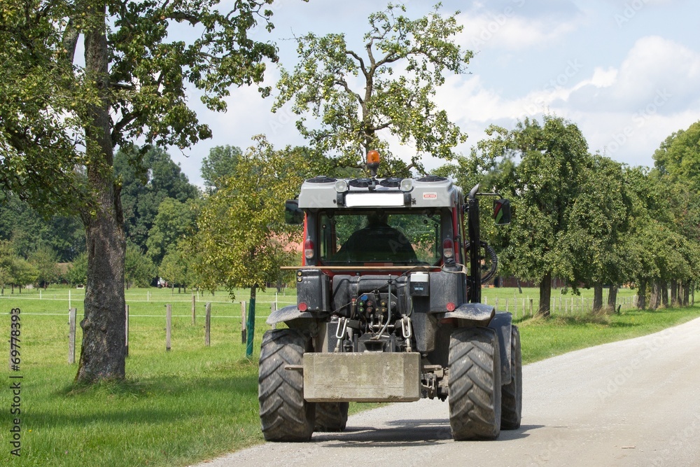 Naklejka premium Traktor