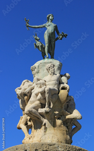 Sommet de la fontaine des Quatre-Vallées à Tarbes (65)