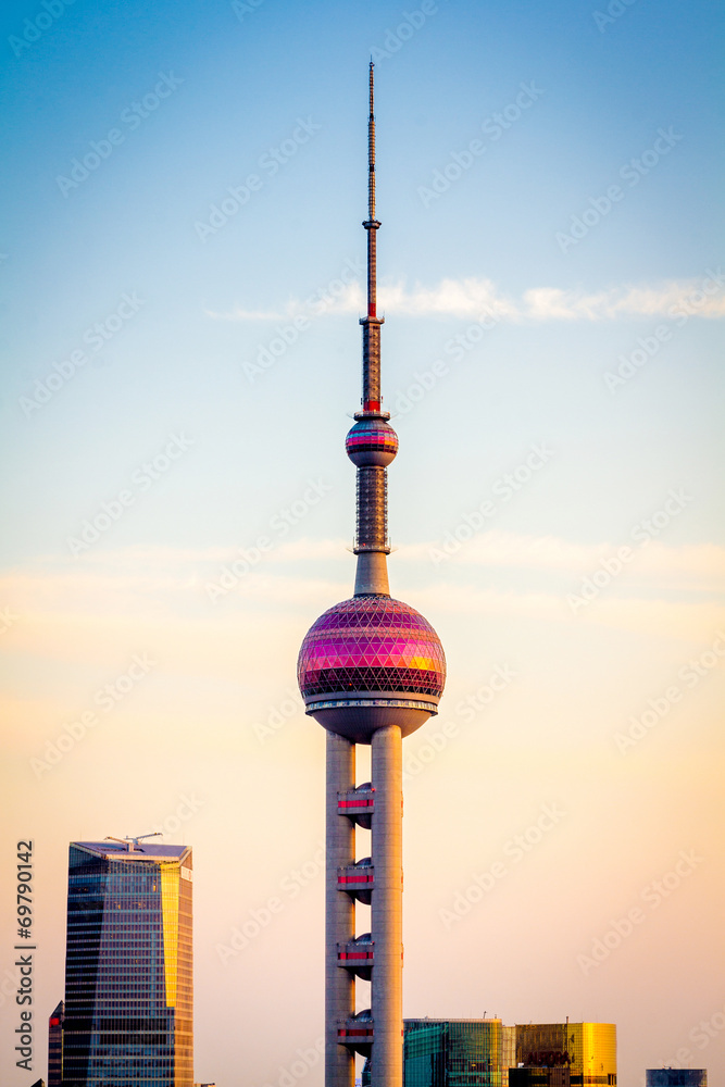 Fototapeta premium Shanghai Oriental Pearl TV Tower