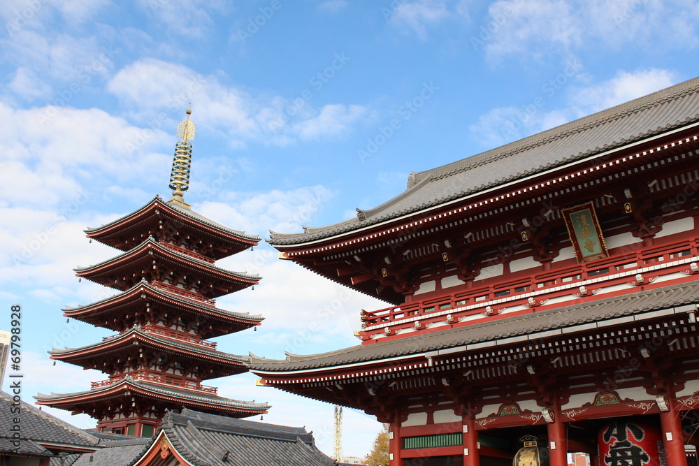 Fototapeta premium 浅草寺 宝蔵門と五重塔