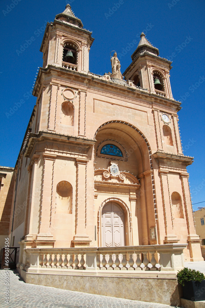 a typical malta's church