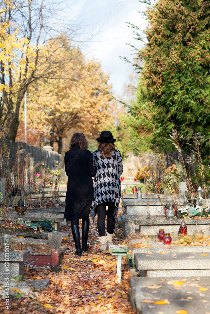 Sisters in mourning Sisters in mourning