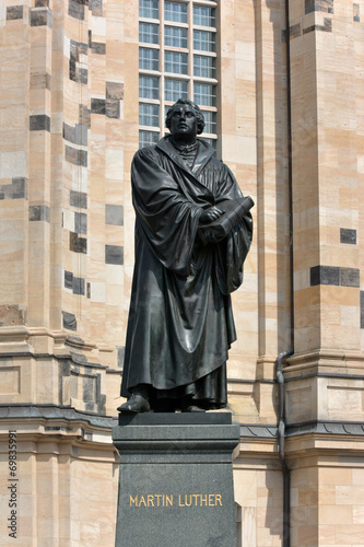 Martin Luther sculpture