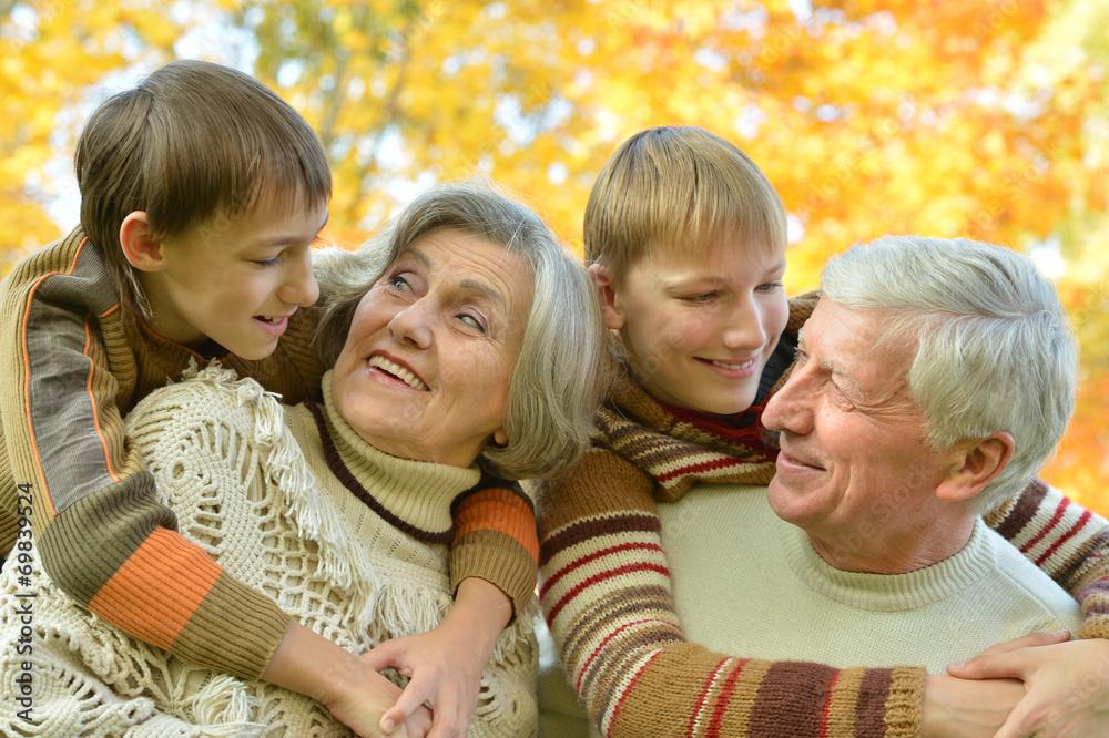 Fototapeta premium Grandparents and grandchildren