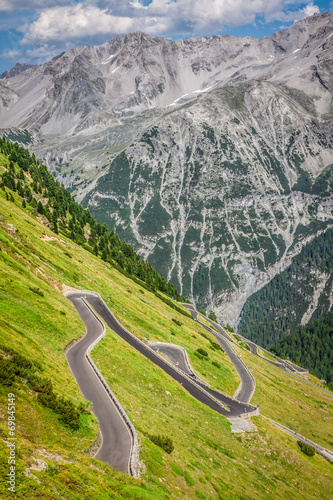 Obraz na płótnie serpentine mountain road in Italian Alps, Stelvio pass, Passo de w salonie