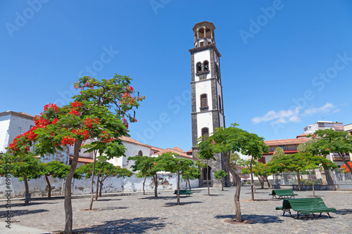 plaza de la iglesia in santa cruz photo