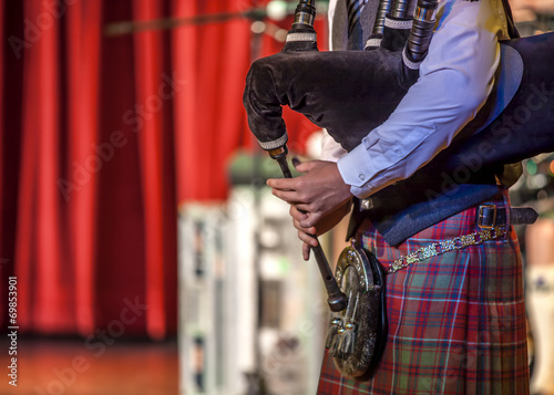 Photo Scottish musicien bagpiper2