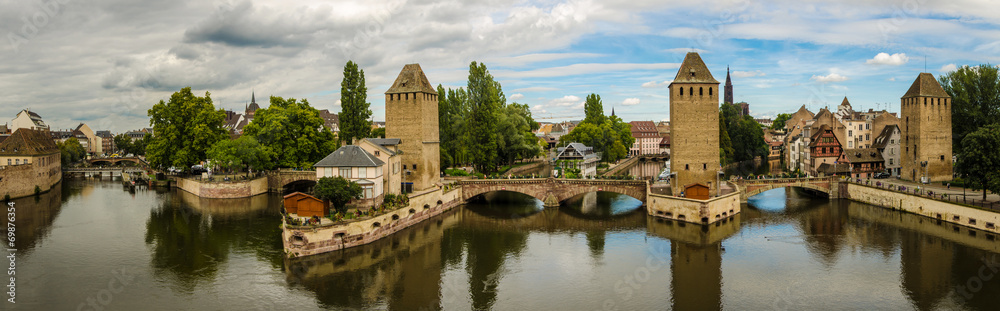 Panorama gedeckte Bruecken in Strasbourg