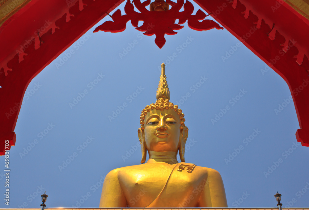 Obraz premium Buddha door image background in thailand