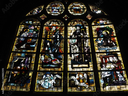 Iglesia de San Eustaquio en París photo