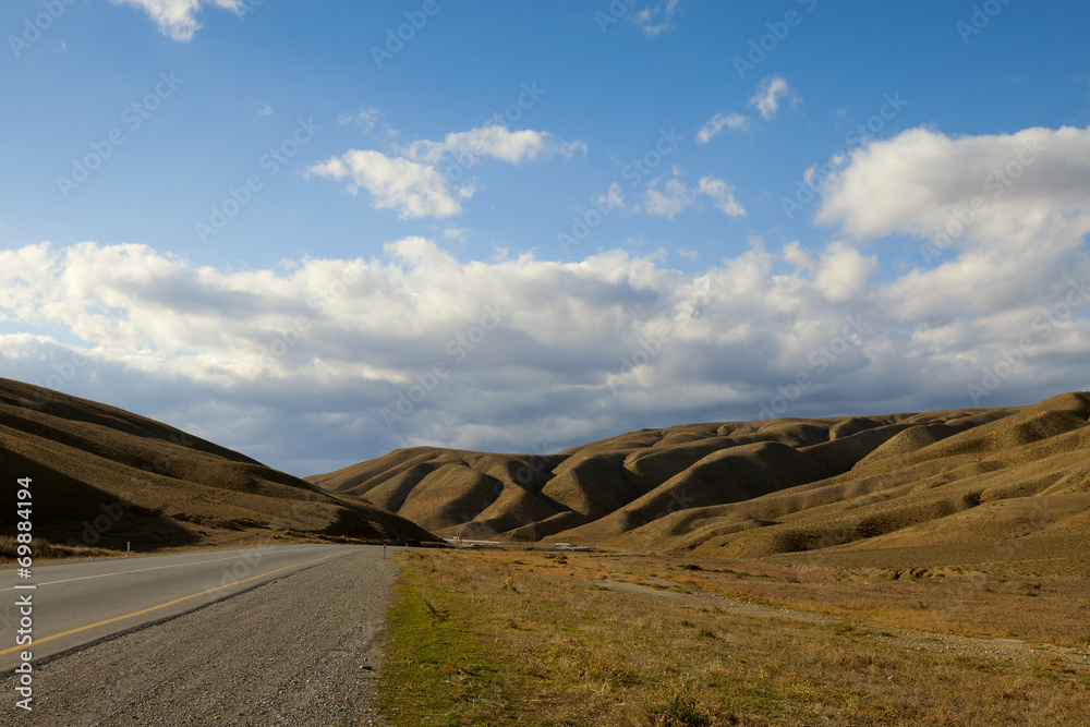 Obraz premium road in desert mountains of Azerbaijan