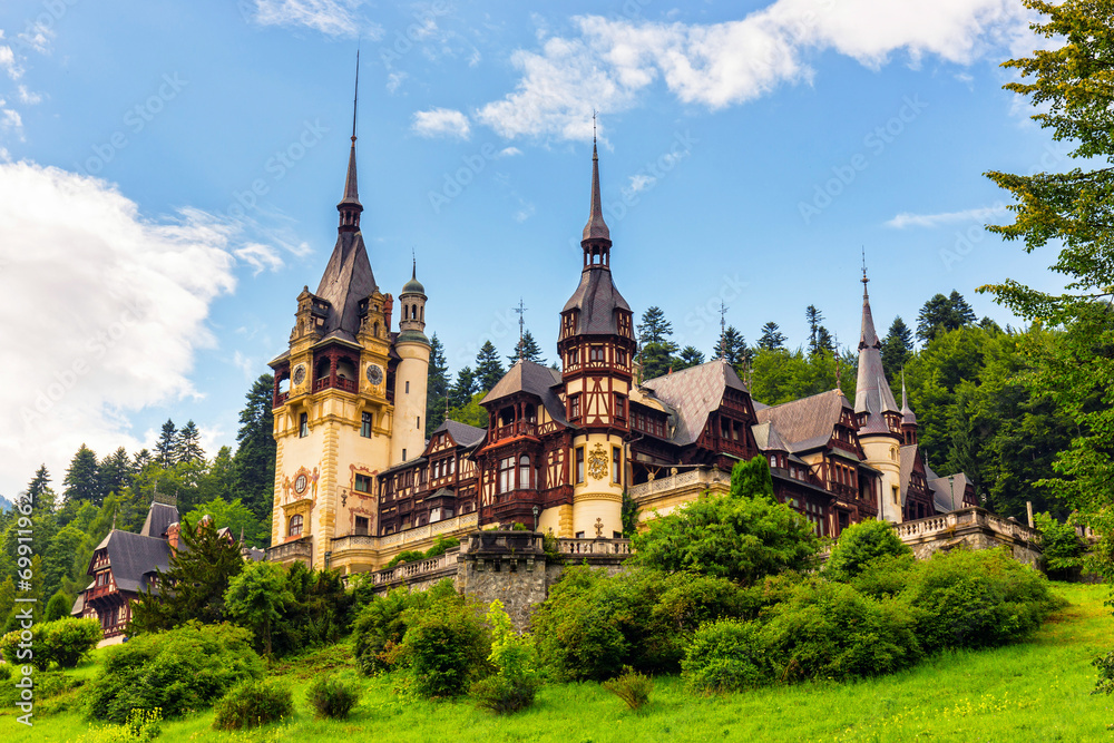 Fototapeta premium Peles castle, Sinaia, Romania