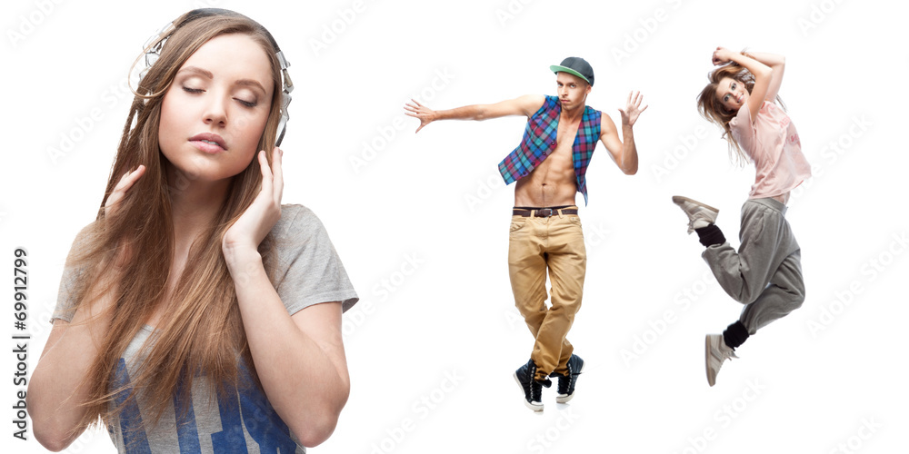Obraz premium young woman listening music and two dancers on background