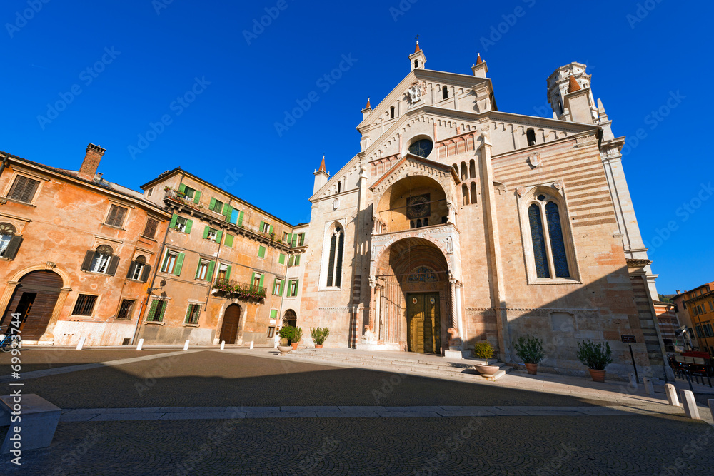 Fototapeta premium Verona Cathedral - Veneto Italy
