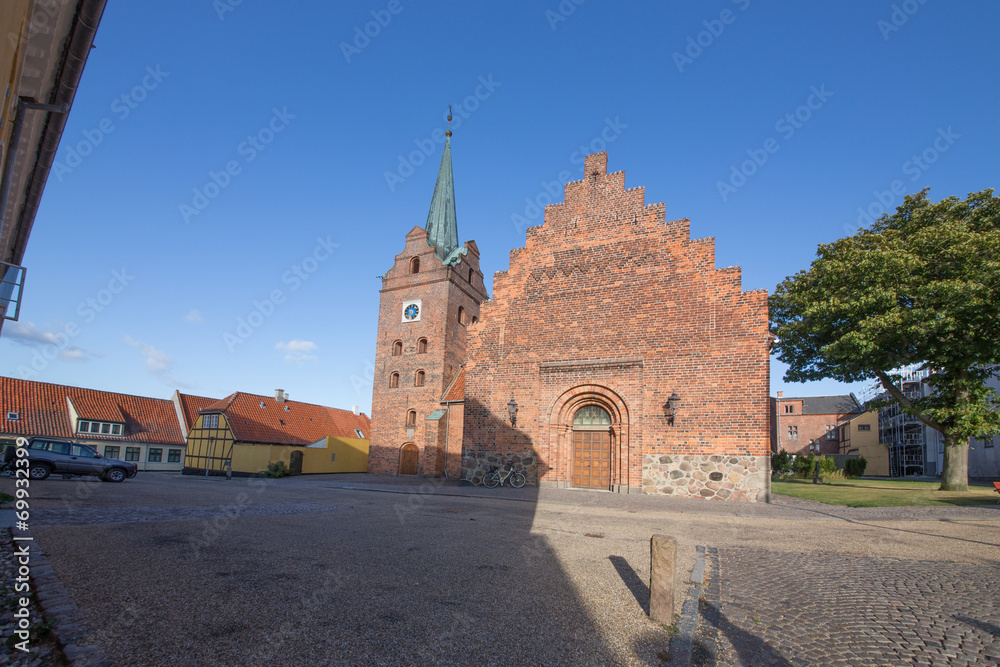 Obraz premium Rudkøbing Kirchenplatz